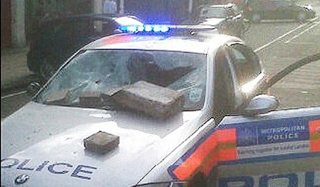 Damage   slabs used attack police car Enfield